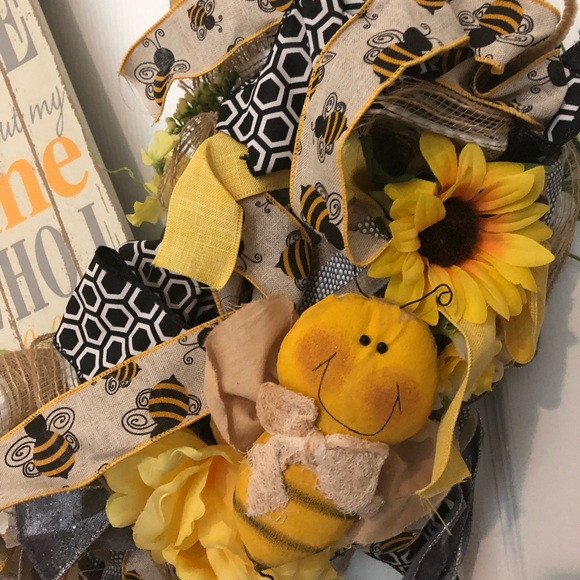 Spring Bee wreath - Picture 4 of 5